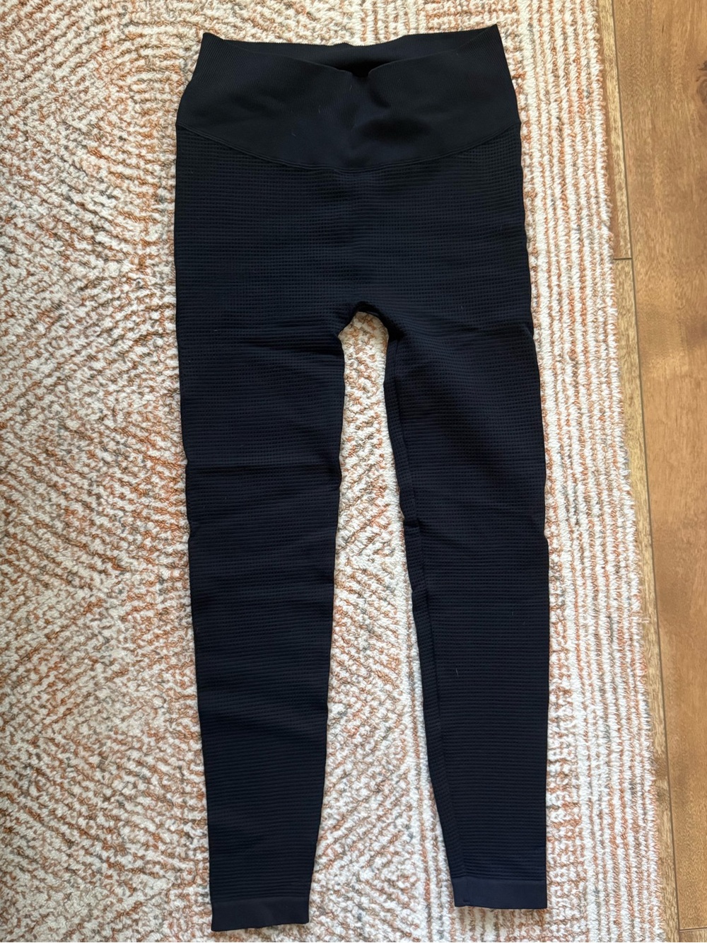 Vuori Black Ribbed High-Waist Leggings